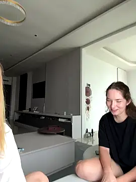 Nura n Sarah online show from September 28, 4:08 am