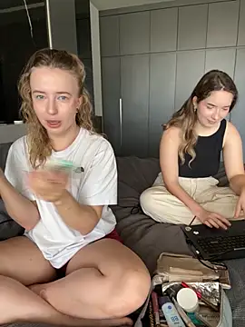 Nura n Sarah online show from September 17, 3:08 am