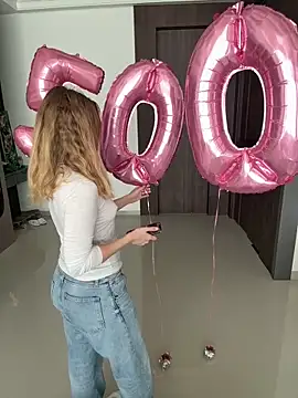 Nura n Sarah online show from April 4, 5:36 am