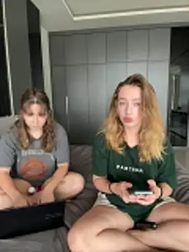 Nura n Sarah online show from December 14, 5:24 am