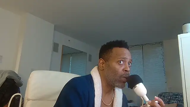 Snapshot of theblacklordmaster chatting on February 6, 1:10 pm theblacklordmaster online show from February 6, 1:10 pm