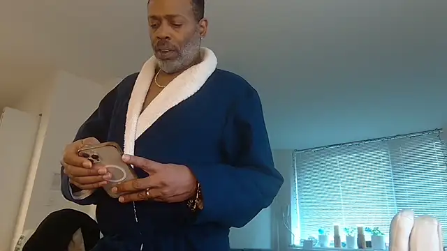 Snapshot of theblacklordmaster chatting on February 12, 4:22 pm theblacklordmaster online show from February 12, 4:22 pm