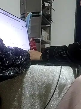 Snapshot of ERIS666 chatting on April 24, 3:30 am ERIS666 online show from April 24, 3:30 am