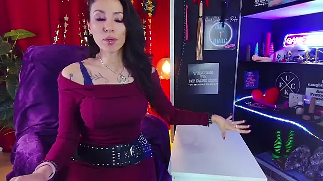 Snapshot of iammistress chatting on March 22, 11:21 am iammistress online show from March 22, 11:21 am