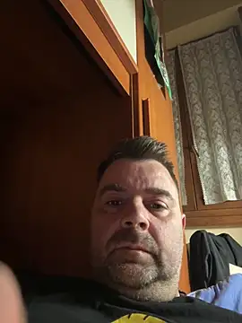 Snapshot of h4cAlex chatting on May 6, 7:51 pm h4cAlex online show from May 6, 7:51 pm