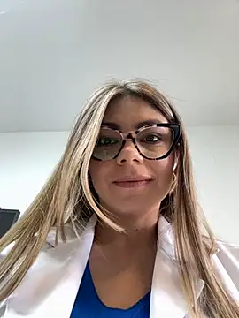 alicee16 online show from October 4, 5:14 pm