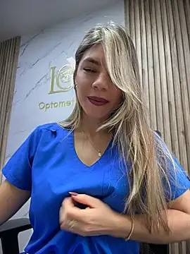 Snapshot of alicee16 chatting on July 15, 3:30 pm alicee16 online show from July 15, 3:30 pm