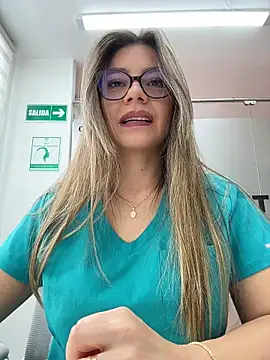 alicee16 online show from April 5, 5:41 pm