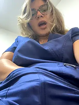 alicee16 online show from November 19, 9:26 pm