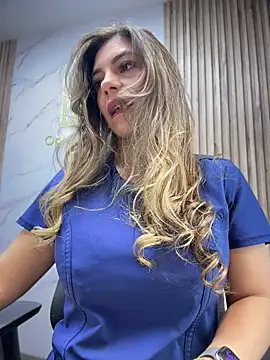 Snapshot of alicee16 chatting on June 20, 7:41 pm alicee16 online show from June 20, 7:41 pm
