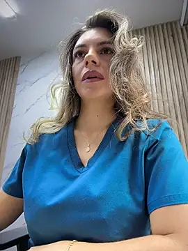 Snapshot of alicee16 chatting on July 6, 6:54 pm alicee16 online show from July 6, 6:54 pm