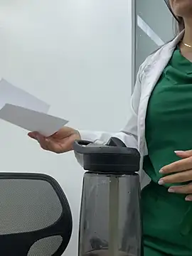 alicee16 online show from January 5, 9:03 pm