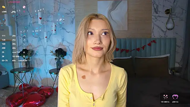 Snapshot of CarolReeves chatting on February 13, 4:40 pm CarolReeves online show from February 13, 4:40 pm