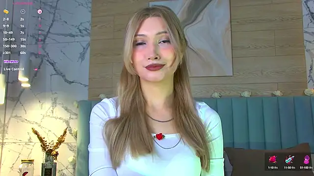 Snapshot of CarolReeves chatting on March 8, 5:49 am CarolReeves online show from March 8, 5:49 am