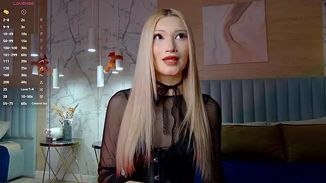 Snapshot of CarolReeves chatting on October 23, 10:25 am CarolReeves online show from October 23, 10:25 am