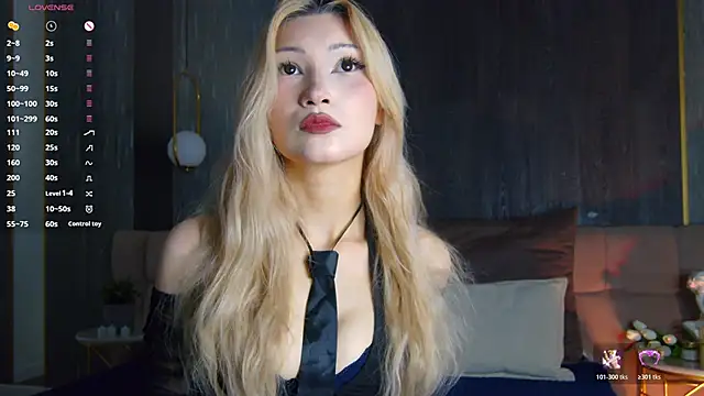 Snapshot of CarolReeves chatting on November 10, 6:07 am CarolReeves online show from November 10, 6:07 am