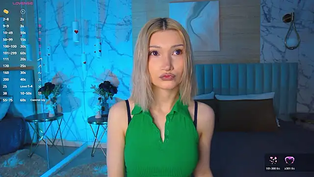 Snapshot of CarolReeves chatting on February 24, 4:52 pm CarolReeves online show from February 24, 4:52 pm