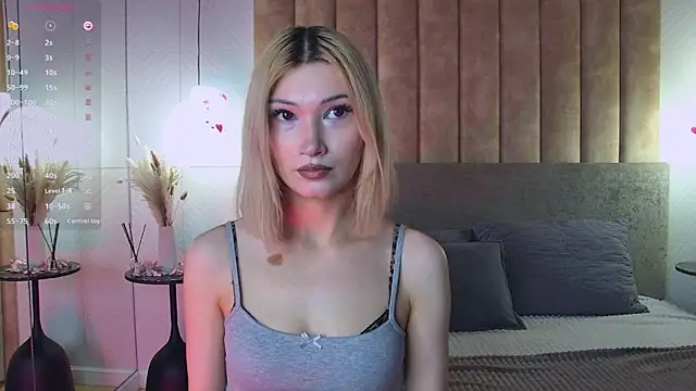 CarolReeves online show from March 28, 4:52 pm