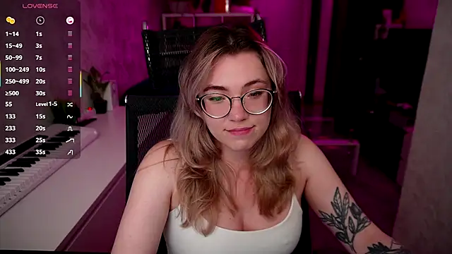 Snapshot of RemyCute chatting on September 13, 4:51 pm RemyCute online show from September 13, 4:51 pm