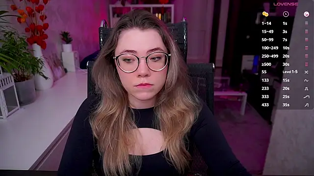 RemyCute online show from April 4, 4:46 pm