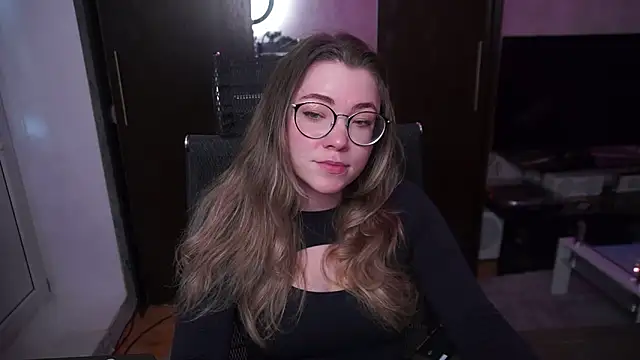 RemyCute online show from June 19, 1:06 pm