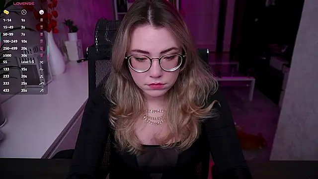 Snapshot of RemyCute chatting on November 29, 2:06 pm RemyCute online show from November 29, 2:06 pm