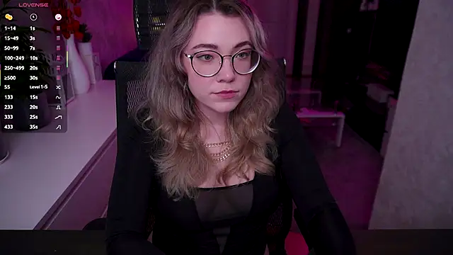 Snapshot of RemyCute chatting on November 5, 5:38 pm RemyCute online show from November 5, 5:38 pm