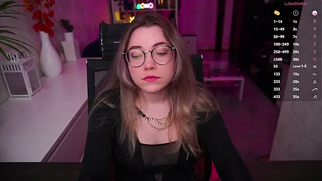 RemyCute online show from February 2, 6:07 pm