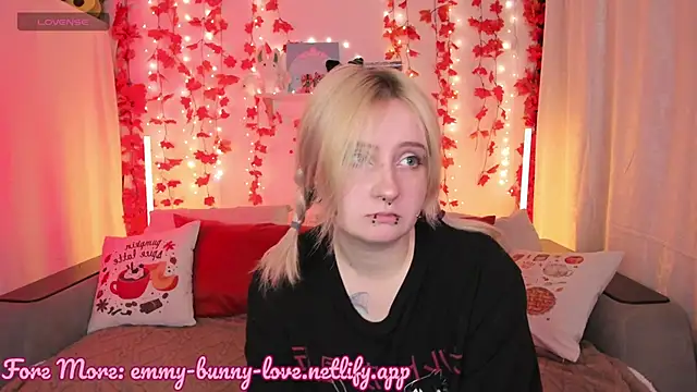 EmmyBunny online show from September 19, 3:38 pm