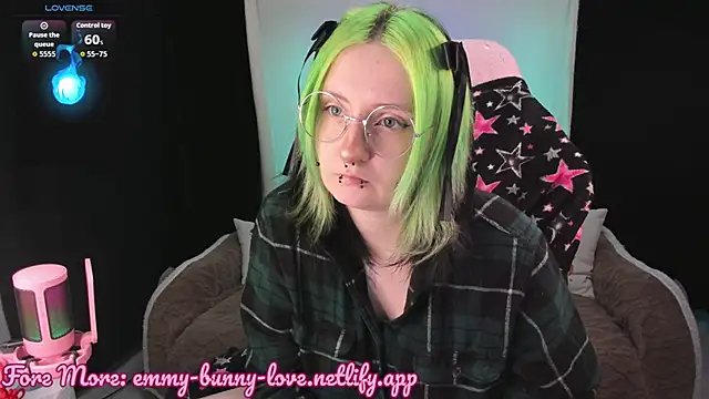 EmmyBunny online show from November 17, 5:17 pm