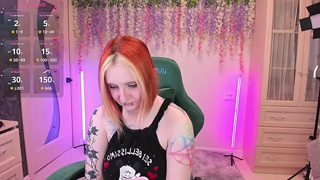 EmmyBunny online show from April 18, 2:52 pm