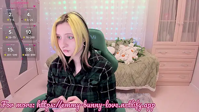 EmmyBunny online show from March 3, 2:57 pm