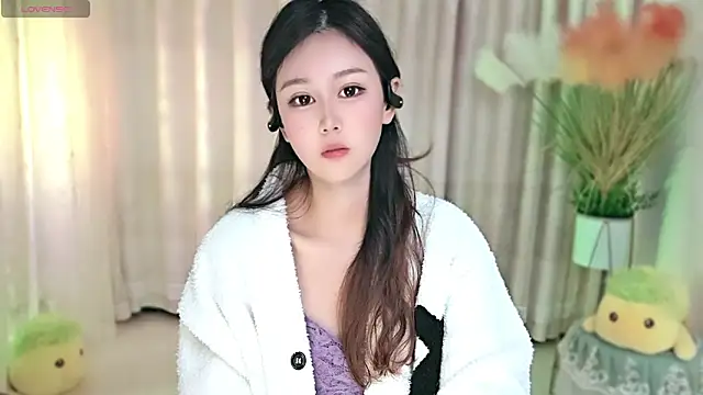 Snapshot of Aimee-520 chatting on October 21, 11:37 pm Aimee-520 online show from October 21, 11:37 pm