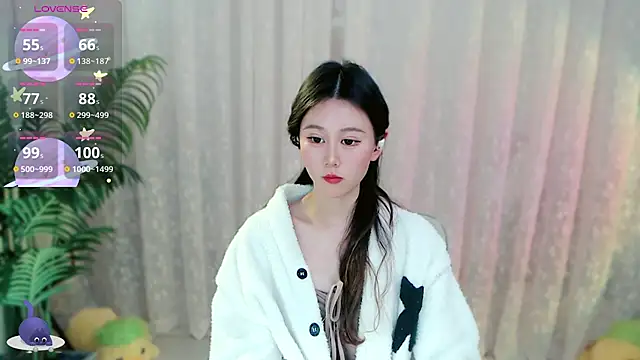 Aimee-520 online show from January 13, 7:01 am