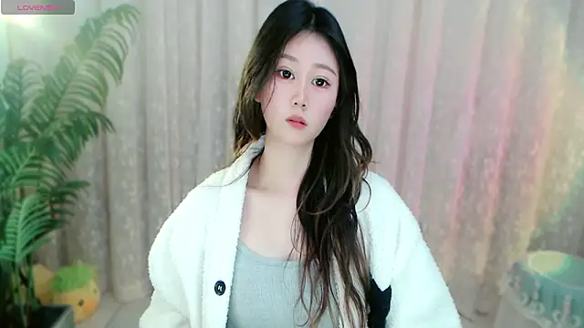 Aimee-520 online show from February 8, 7:17 am