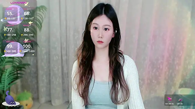 Aimee-520 online show from February 24, 6:36 am