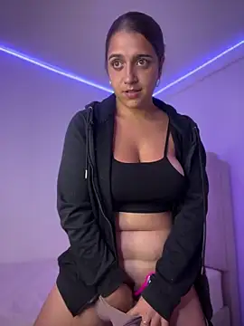 Alicia Ruiz online show from March 23, 9:03 pm