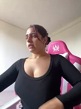 Alicia Ruiz online show from March 7, 4:01 pm