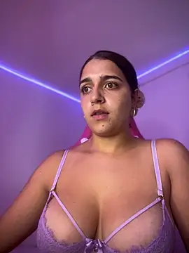 Alicia Ruiz online show from March 30, 7:04 pm