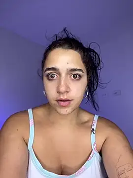 Snapshot of Alicia_Ruiz chatting on October 8, 7:32 am Alicia Ruiz online show from October 8, 7:32 am