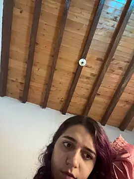 Snapshot of Alicia_Ruiz chatting on December 11, 1:39 pm Alicia Ruiz online show from December 11, 1:39 pm