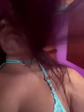 Snapshot of Alicia_Ruiz chatting on February 7, 5:07 pm Alicia Ruiz online show from February 7, 5:07 pm