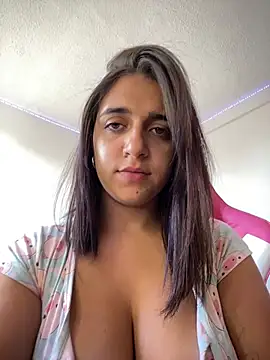 Alicia Ruiz online show from July 15, 7:32 pm