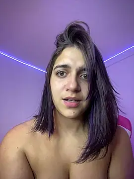 Alicia Ruiz online show from April 29, 8:15 pm