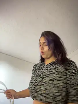 Alicia Ruiz online show from May 23, 9:58 pm