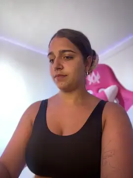 Alicia Ruiz online show from March 31, 7:05 pm