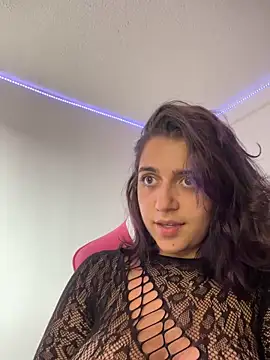 Alicia Ruiz online show from June 2, 8:09 pm