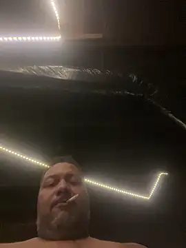 bigzae82 online show from March 6, 8:09 am