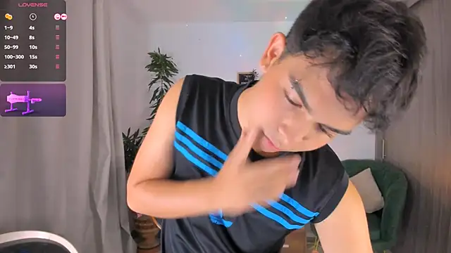 Snapshot of Blum_icee chatting on October 20, 3:52 am Blum icee online show from October 20, 3:52 am