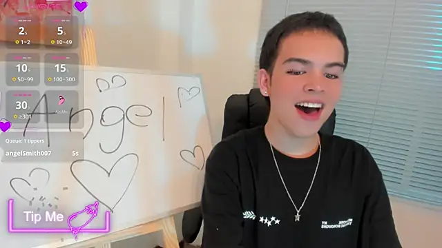 Snapshot of Blum_icee chatting on February 9, 10:00 pm Blum icee online show from February 9, 10:00 pm